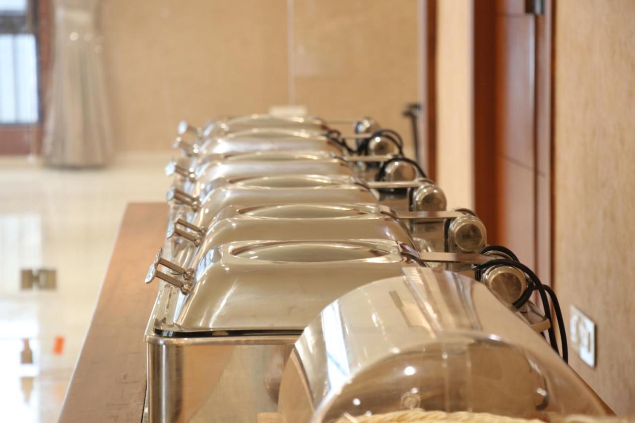 Sk Lords Inn Ahmedabad Exterior foto