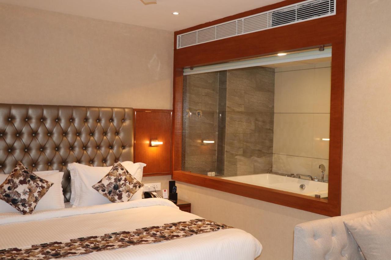 Sk Lords Inn Ahmedabad Exterior foto