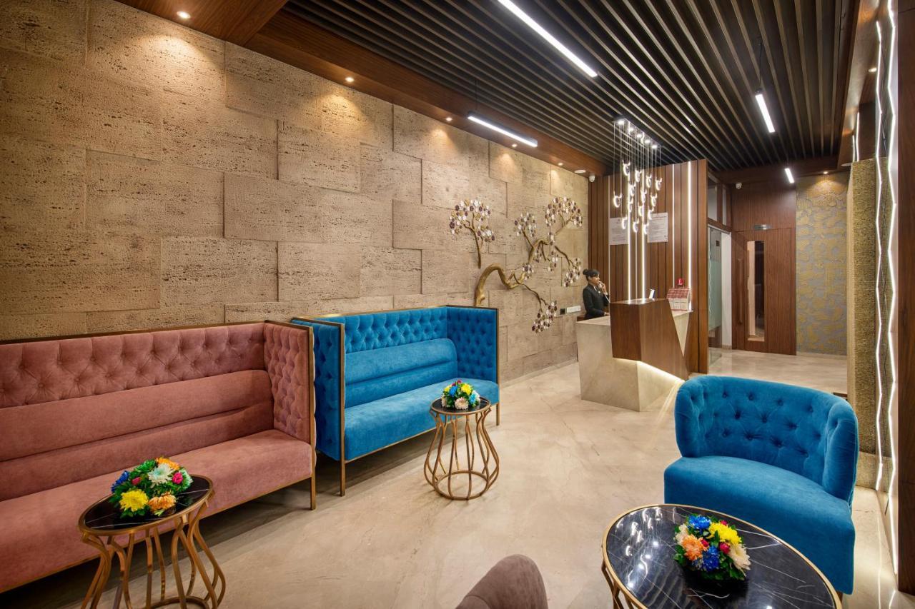 Sk Lords Inn Ahmedabad Exterior foto
