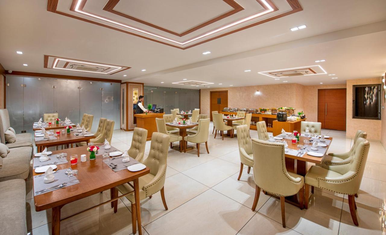 Sk Lords Inn Ahmedabad Exterior foto