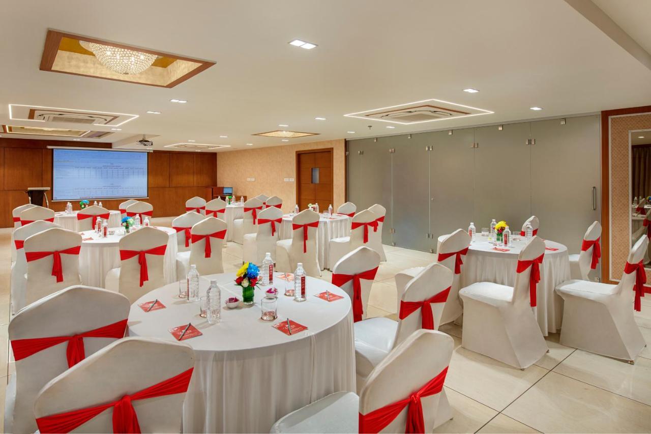 Sk Lords Inn Ahmedabad Exterior foto